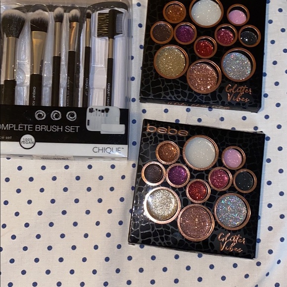 Purses guess Tommy make up cases for airports and - Picture 3 of 9